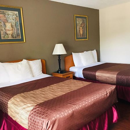 Bear Mount Inn & Suites Pigeon Forge Værelse billede