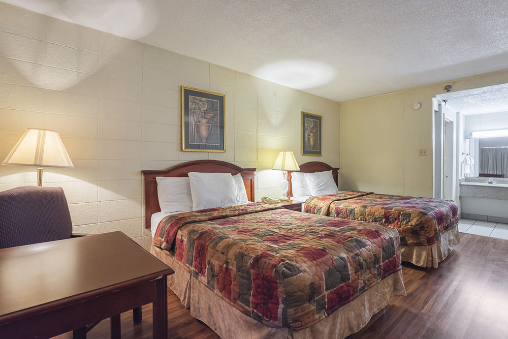 Bear Mount Inn & Suites Pigeon Forge Eksteriør billede