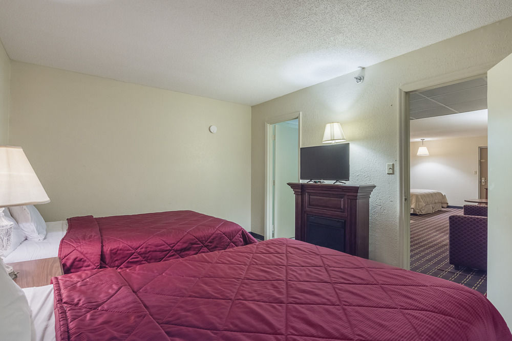 Bear Mount Inn & Suites Pigeon Forge Eksteriør billede