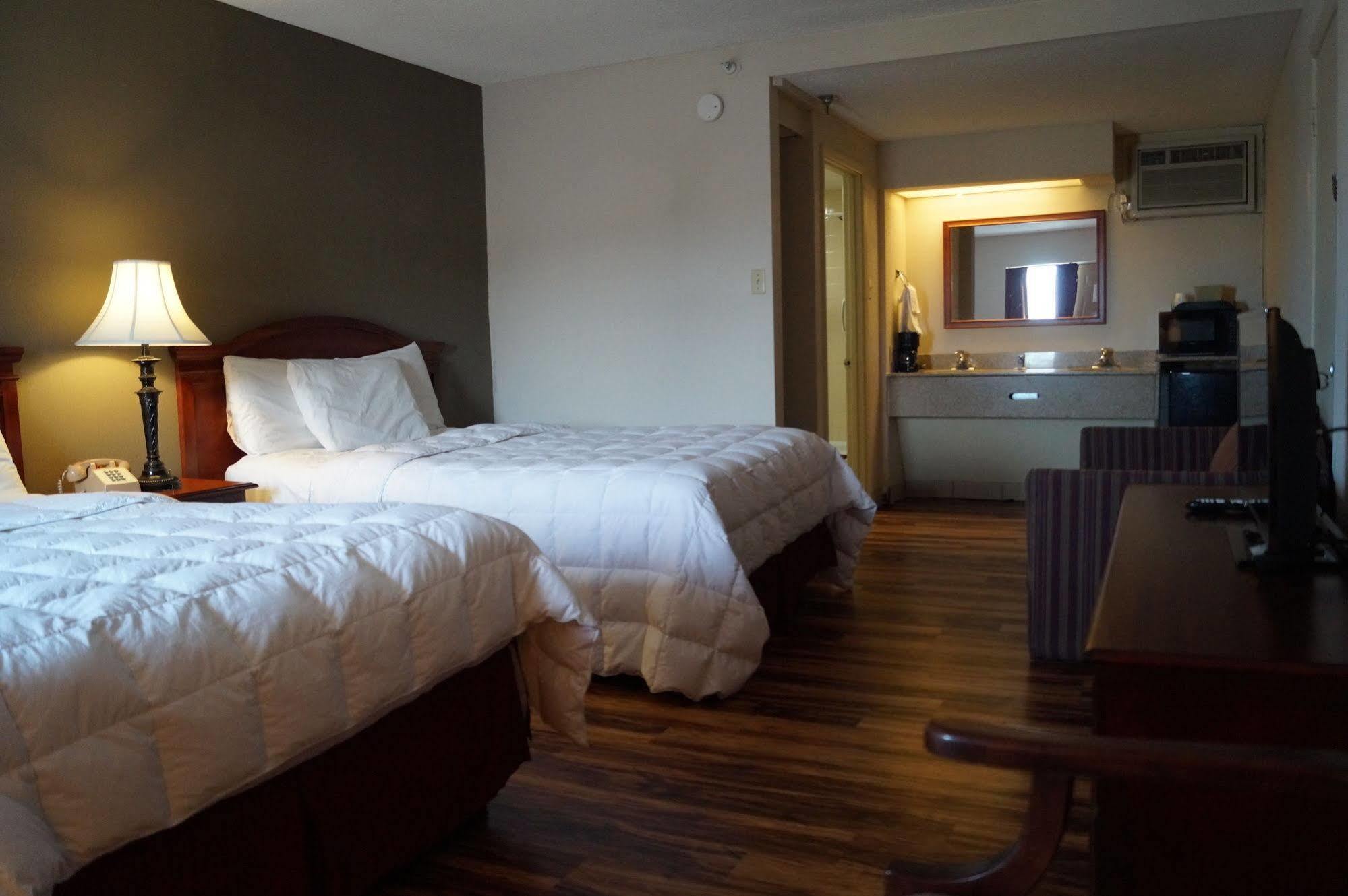 Bear Mount Inn & Suites Pigeon Forge Eksteriør billede