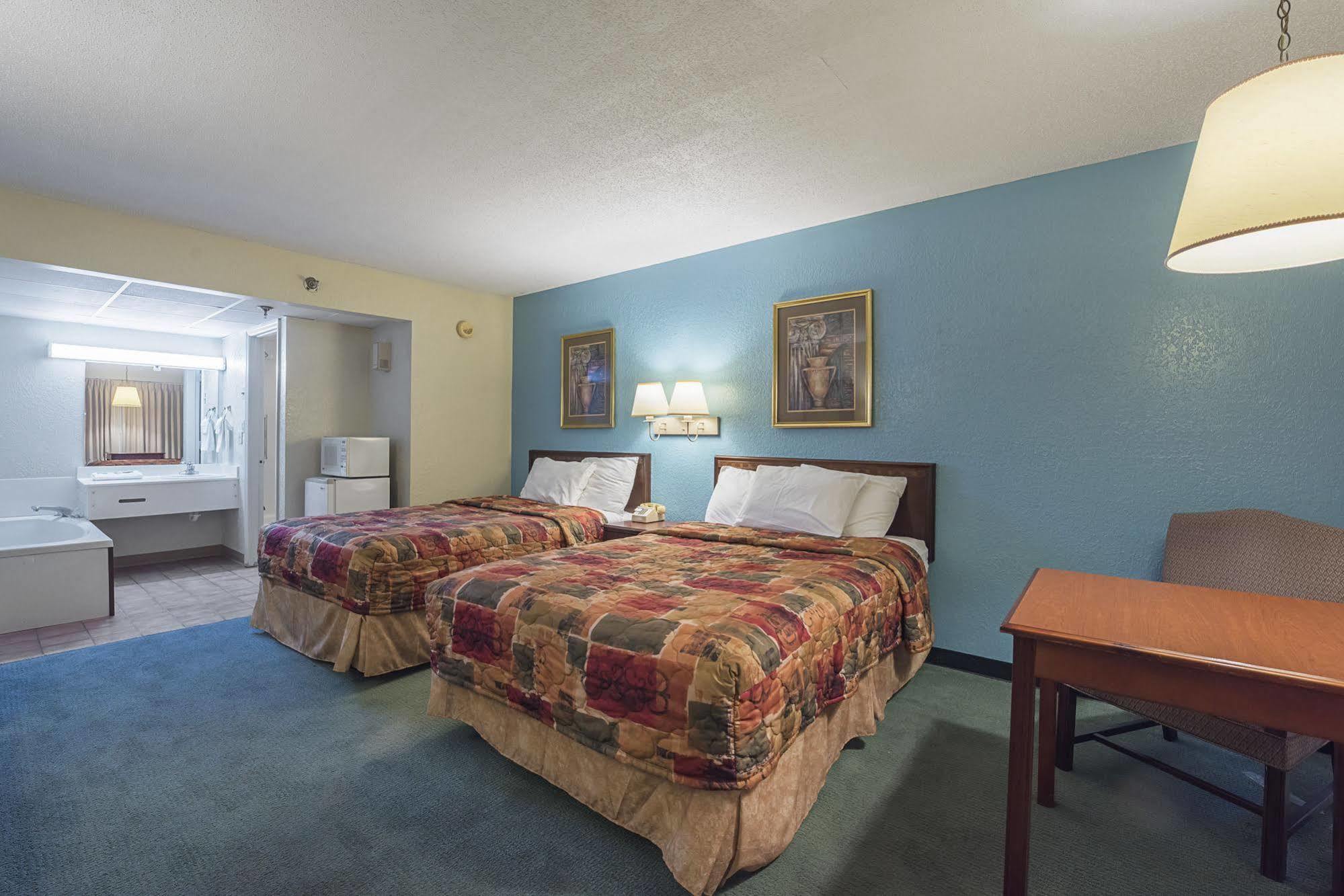 Bear Mount Inn & Suites Pigeon Forge Eksteriør billede